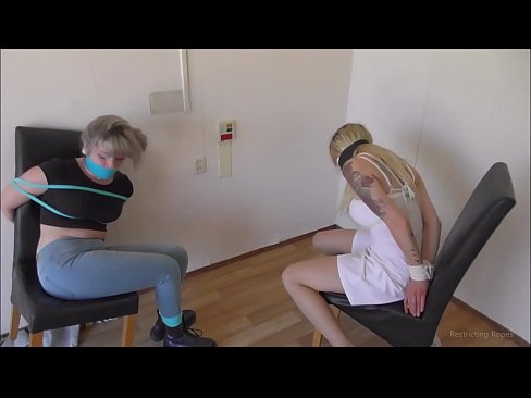 ❤️ Пристрастен / с вързани ръце и уста / девойка в беда Порн видео в bg.assistentai.ru ️